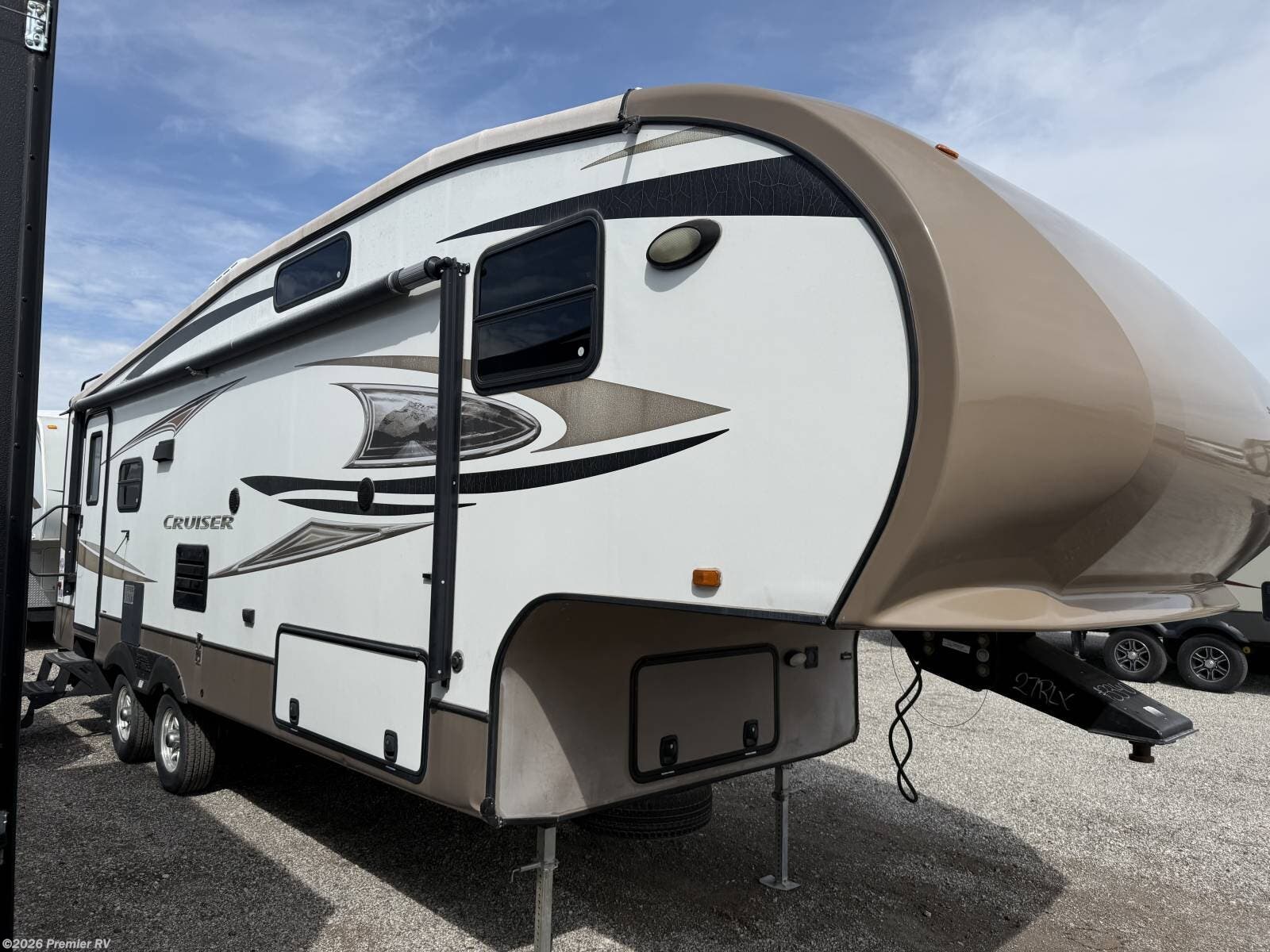 2013 CrossRoads Cruiser 27RLX - Used Fifth Wheel For Sale by Premier RV  in Blue Grass, Iowa