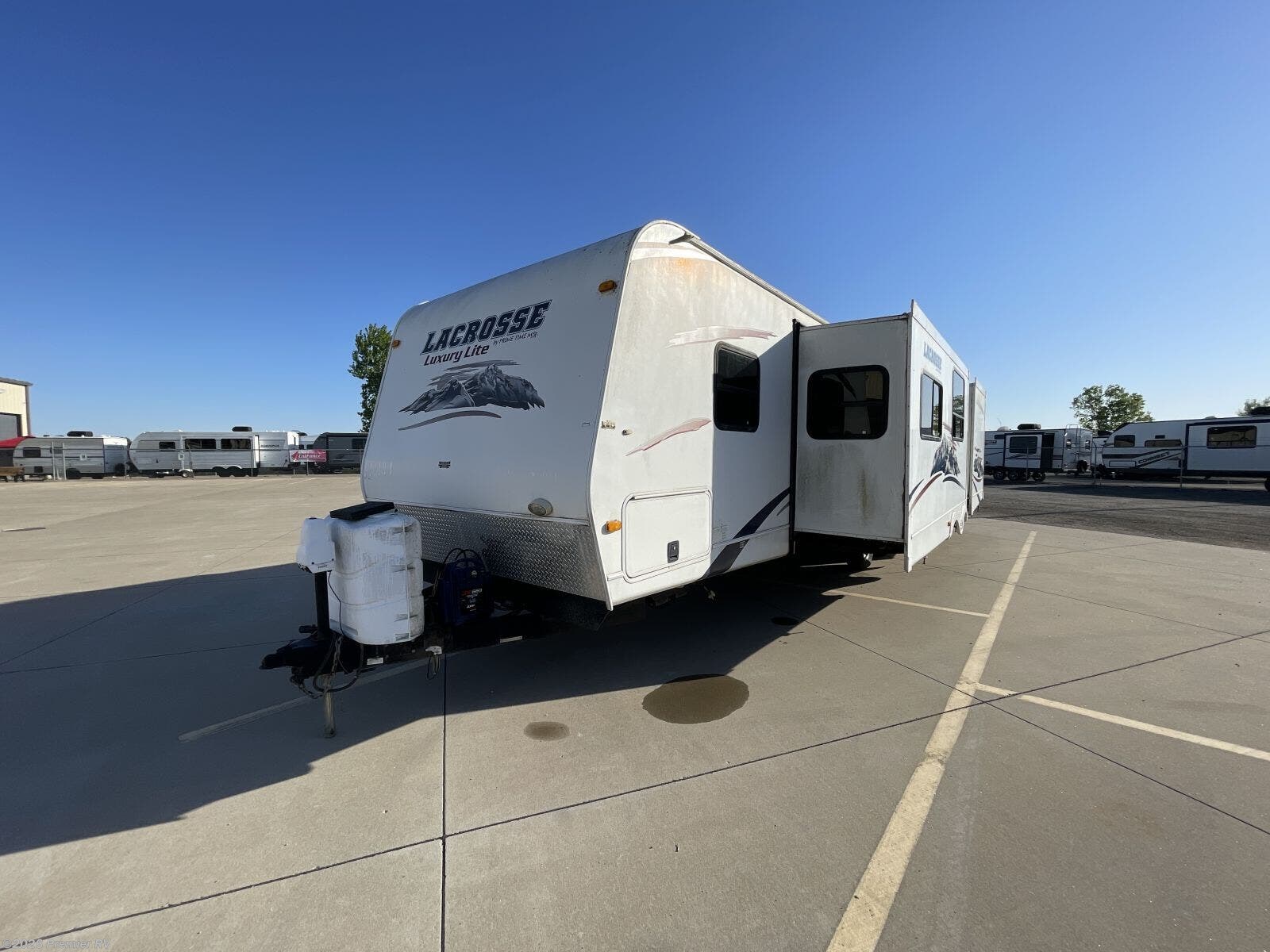 Used 2012 Prime Time LaCrosse 318BHS available in Blue Grass, Iowa