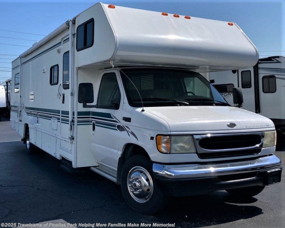 2001 Winnebago Minnie Winnie 31C RV for Sale in Pinellas Park, FL 33781