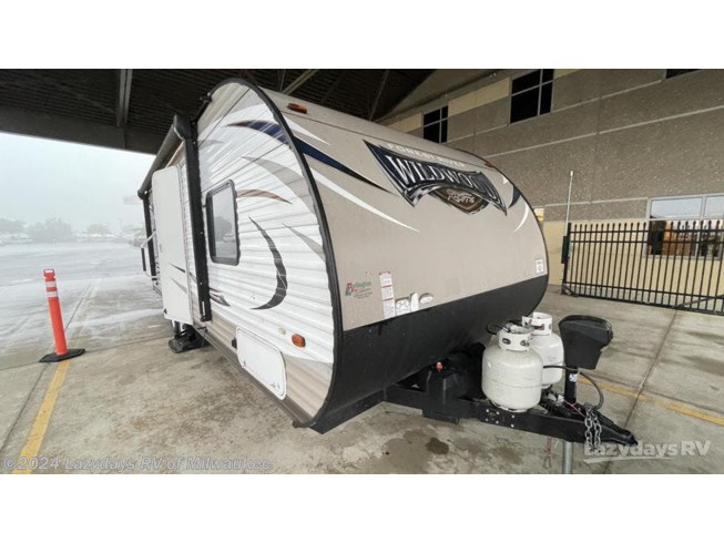 Used 2017 Forest River Wildwood X-Lite 241QBXL available in Sturtevant, Wisconsin