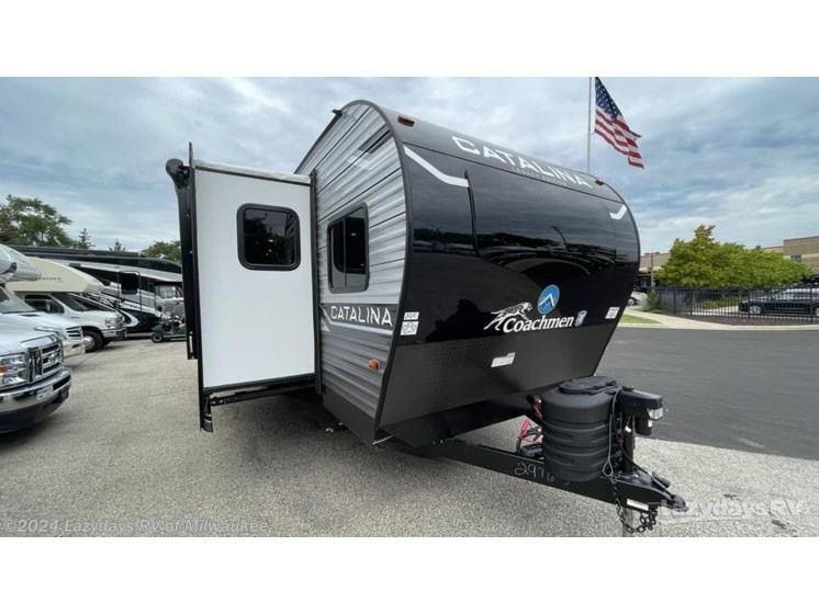 New 2024 Coachmen Catalina Legacy Edition 283FEDS available in Sturtevant, Wisconsin