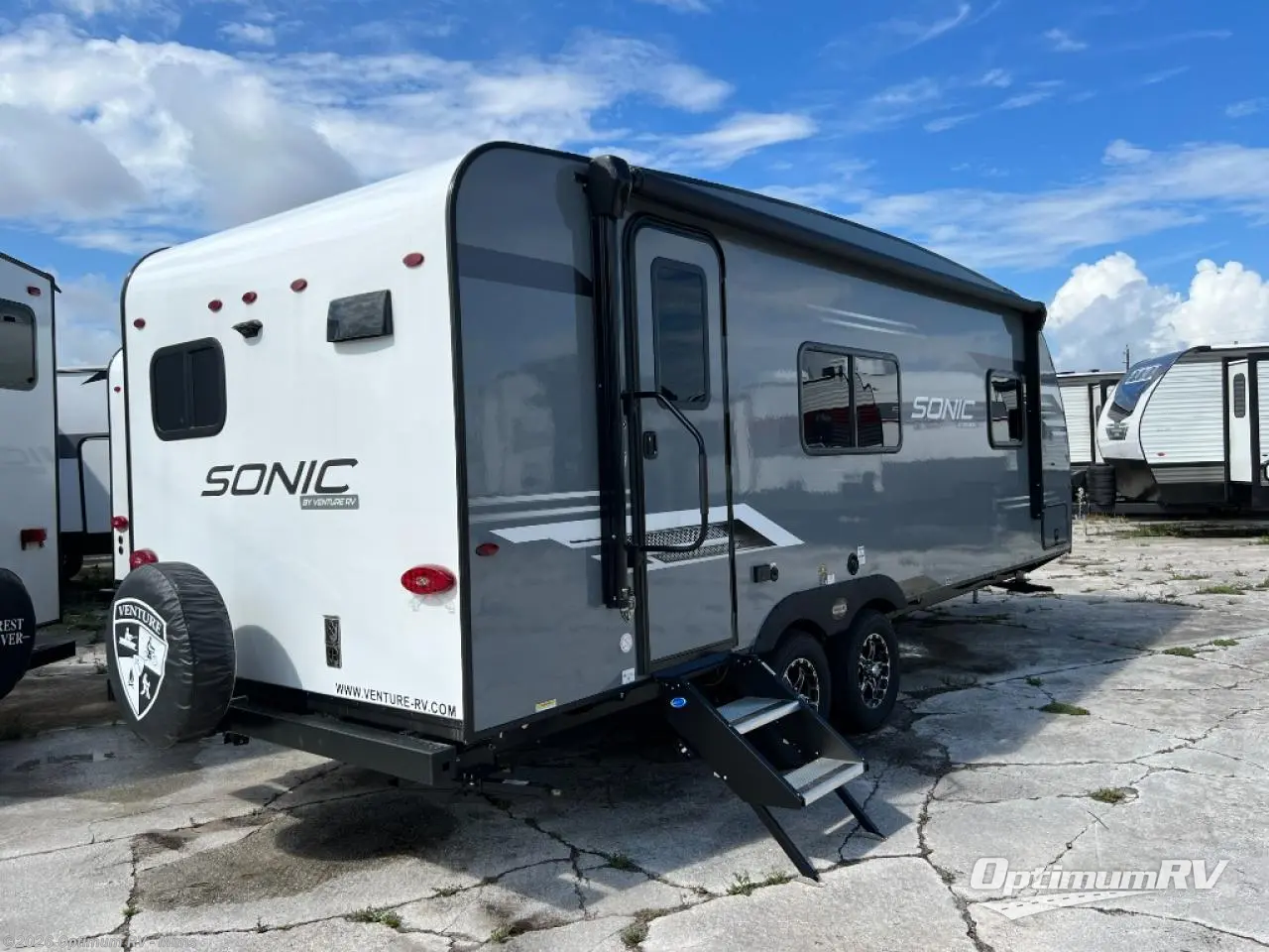 2024 Venture RV Sonic SN231VRK RV for Sale in Mims, FL 32754 8KZ0500