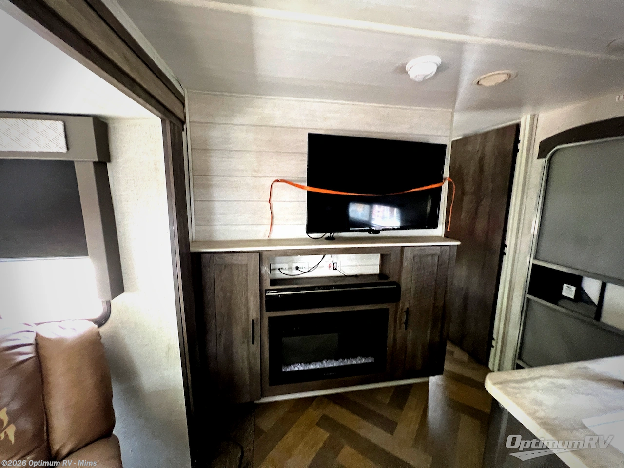 Used 2021 Forest River Salem 31KQBTS available in Mims, Florida