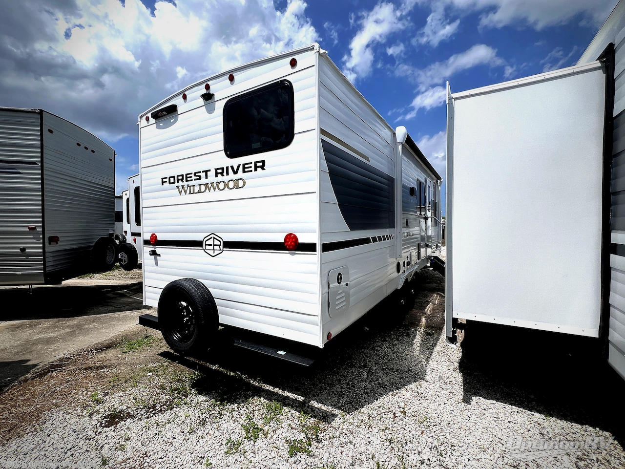 2026 Forest River Wildwood 28DBUD - New Travel Trailer For Sale by Optimum RV - Mims in Mims, Florida