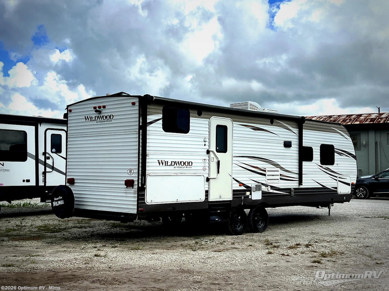 2017 Forest River Wildwood 27DBK - Used Travel Trailer For Sale by Optimum RV - Mims in Mims, Florida features Awning, Slideout