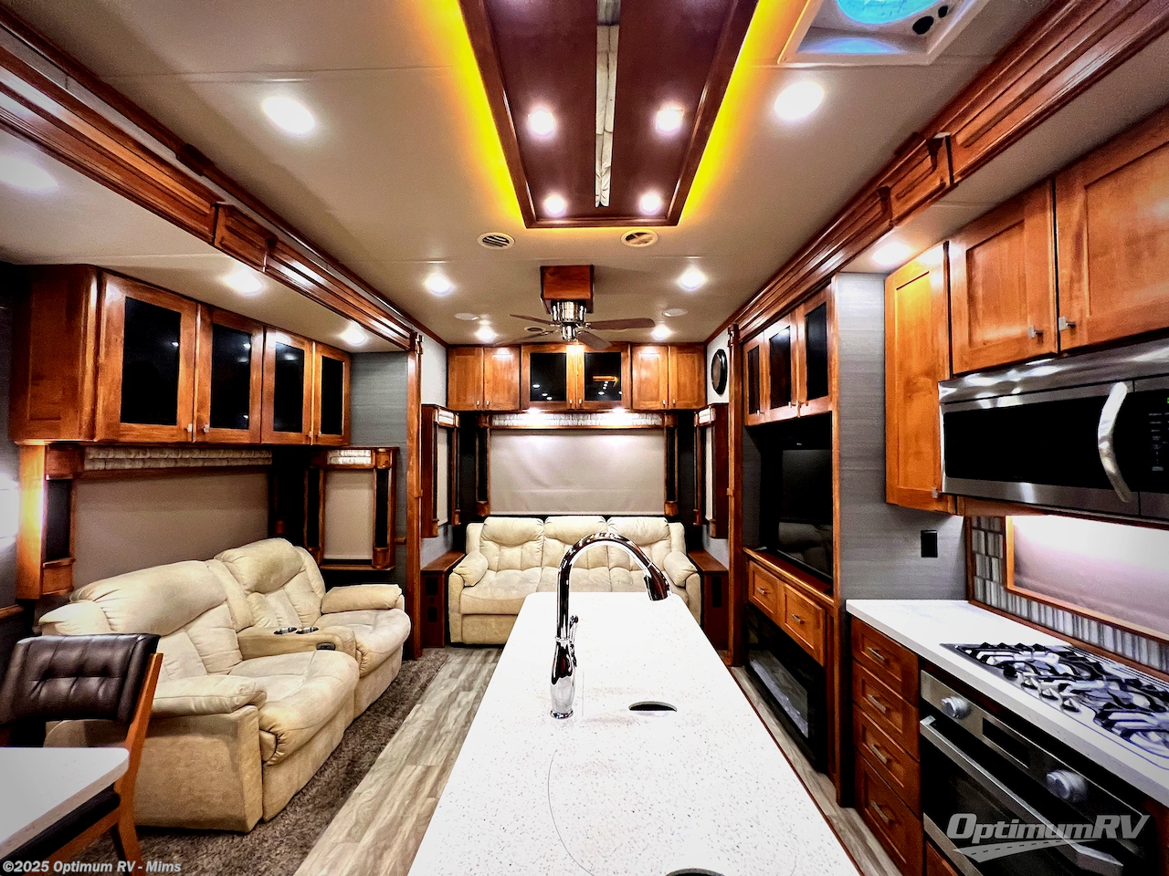 Used 2020 Vanleigh Vilano 369FB available in Mims, Florida