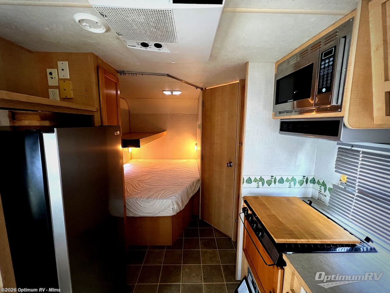 Used 2004 R-Vision Trail Cruiser C21RBH available in Mims, Florida