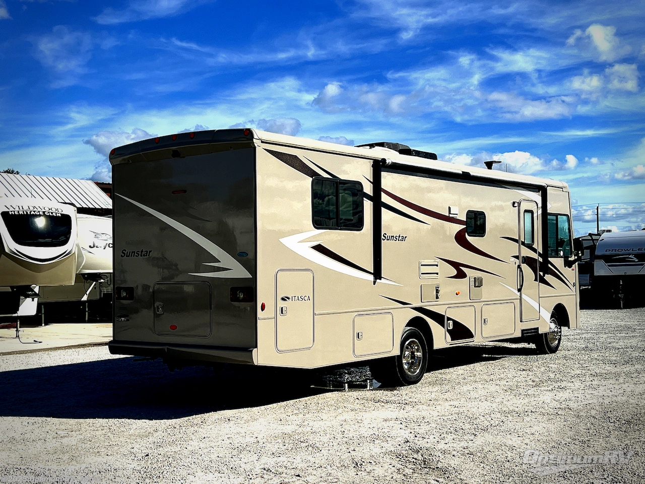 2014 Winnebago Sunstar 31KE - Used Class A For Sale by Optimum RV - Mims in Mims, Florida features Slideout