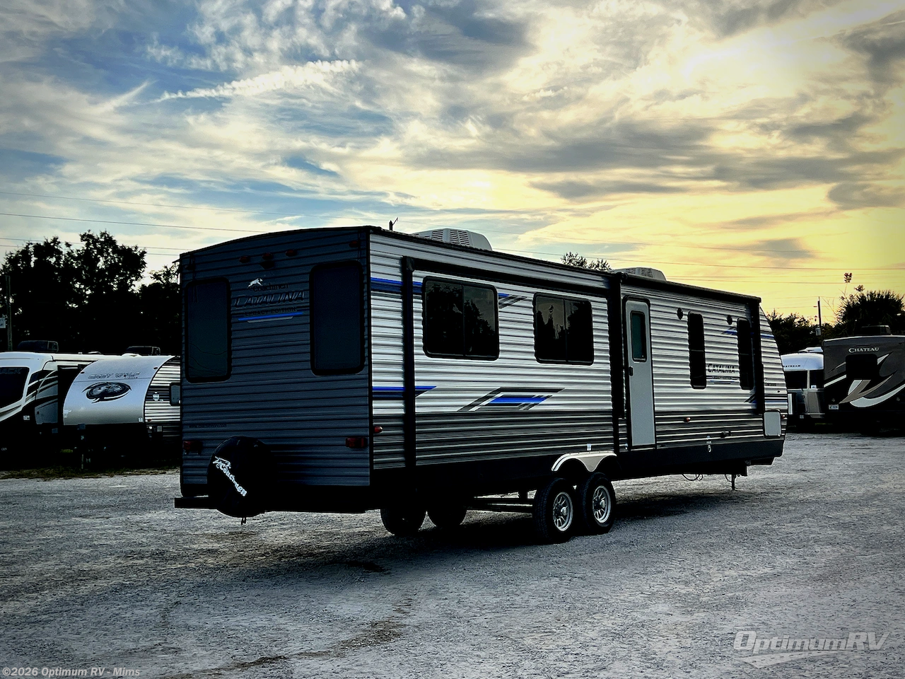 2020 Coachmen Catalina Legacy 333RETS - Used Travel Trailer For Sale by Optimum RV - Mims in Mims, Florida features Awning, Slideout