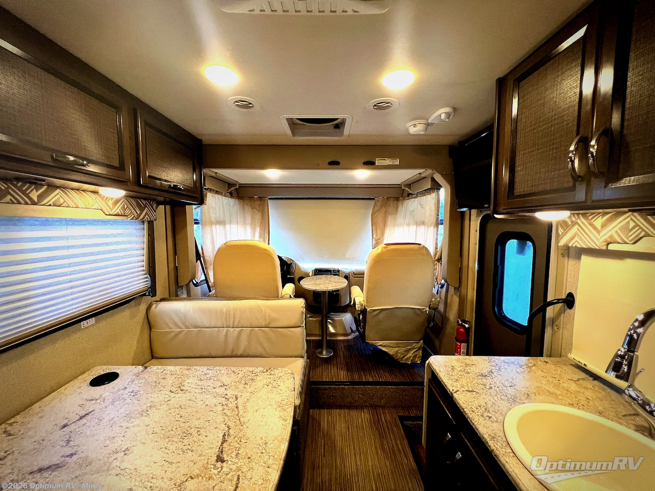 Used 2017 Thor Axis 25.3 available in Mims, Florida