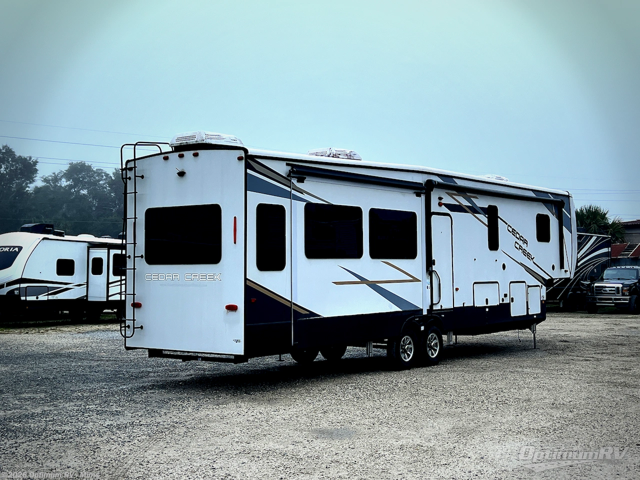 2021 Forest River Cedar Creek 377BH - Used Fifth Wheel For Sale by Optimum RV - Mims in Mims, Florida features Awning, Slideout