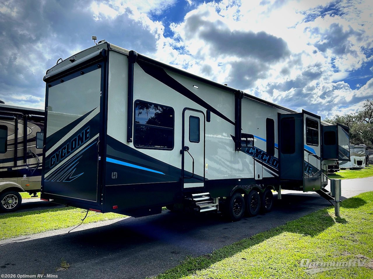 2025 Heartland Cyclone 4008 - New Fifth Wheel For Sale by Optimum RV - Mims in Mims, Florida features Slideout, Awning