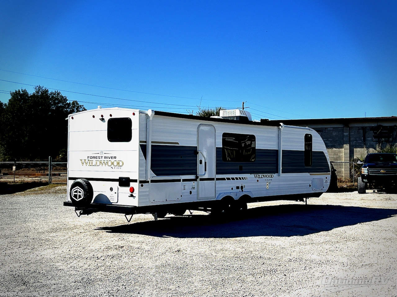 2026 Forest River Wildwood X-Lite 26ICE - New Travel Trailer For Sale by Optimum RV - Mims in Mims, Florida features Slideout, Awning