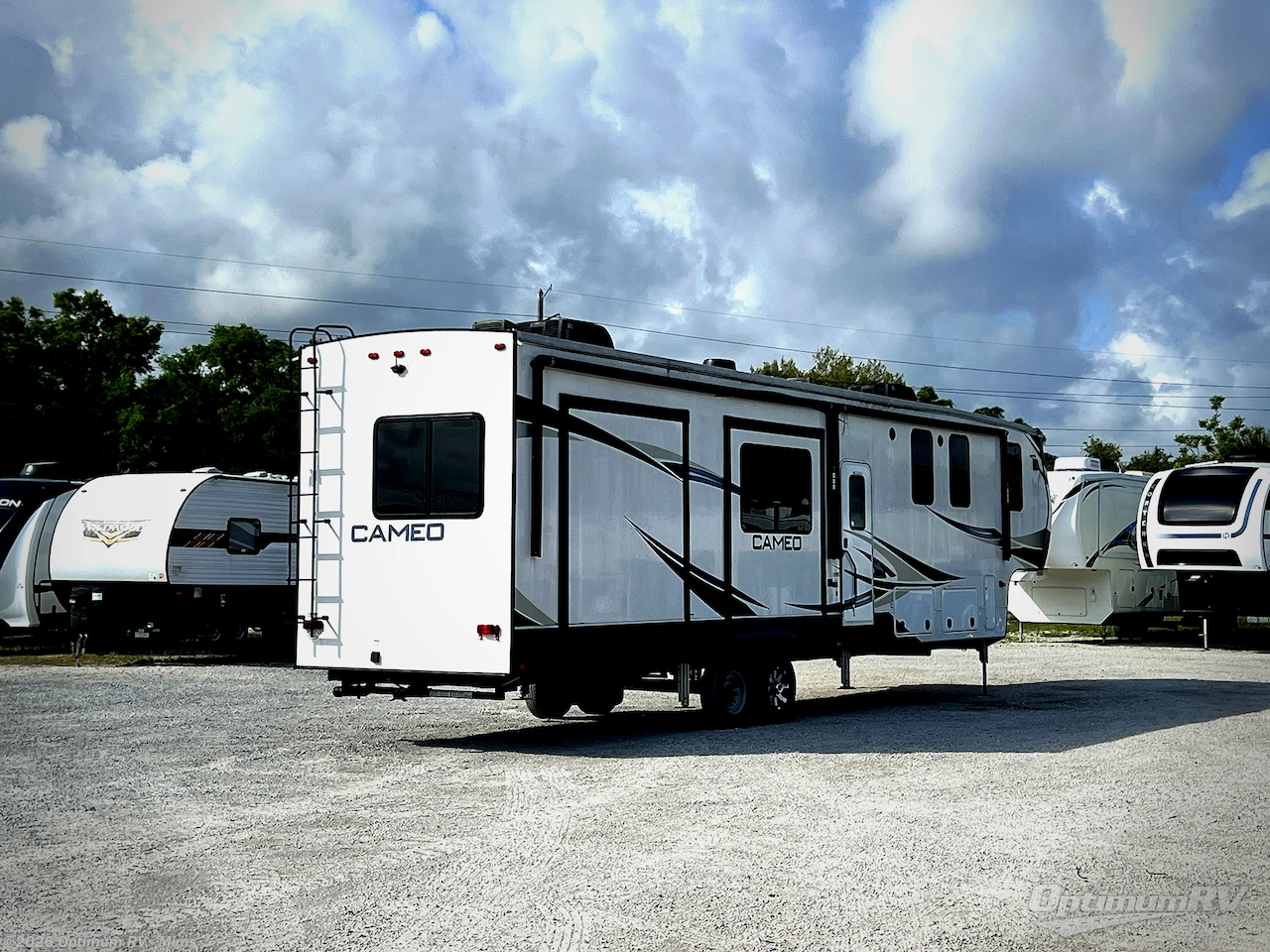 2021 CrossRoads Cameo CE3975CK - Used Fifth Wheel For Sale by Optimum RV - Mims in Mims, Florida features Awning, Slideout