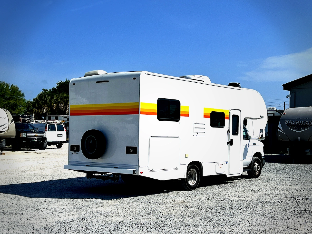 2024 Thor Four Winds 22E - Used Class C For Sale by Optimum RV - Mims in Mims, Florida features Awning