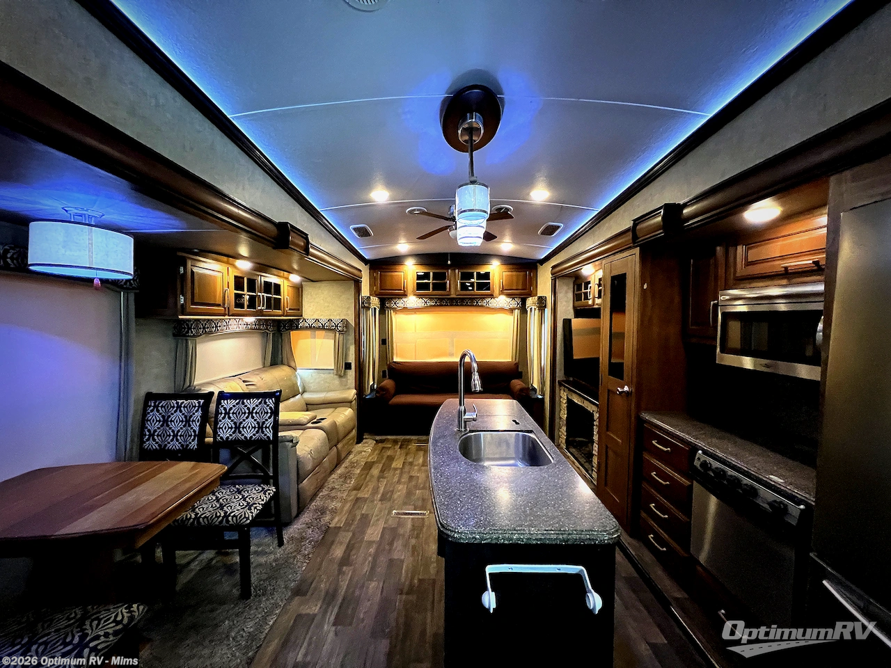 2017 Keystone Montana 3721RL - Used Fifth Wheel For Sale by Optimum RV - Mims in Mims, Florida features Awning, Slideout