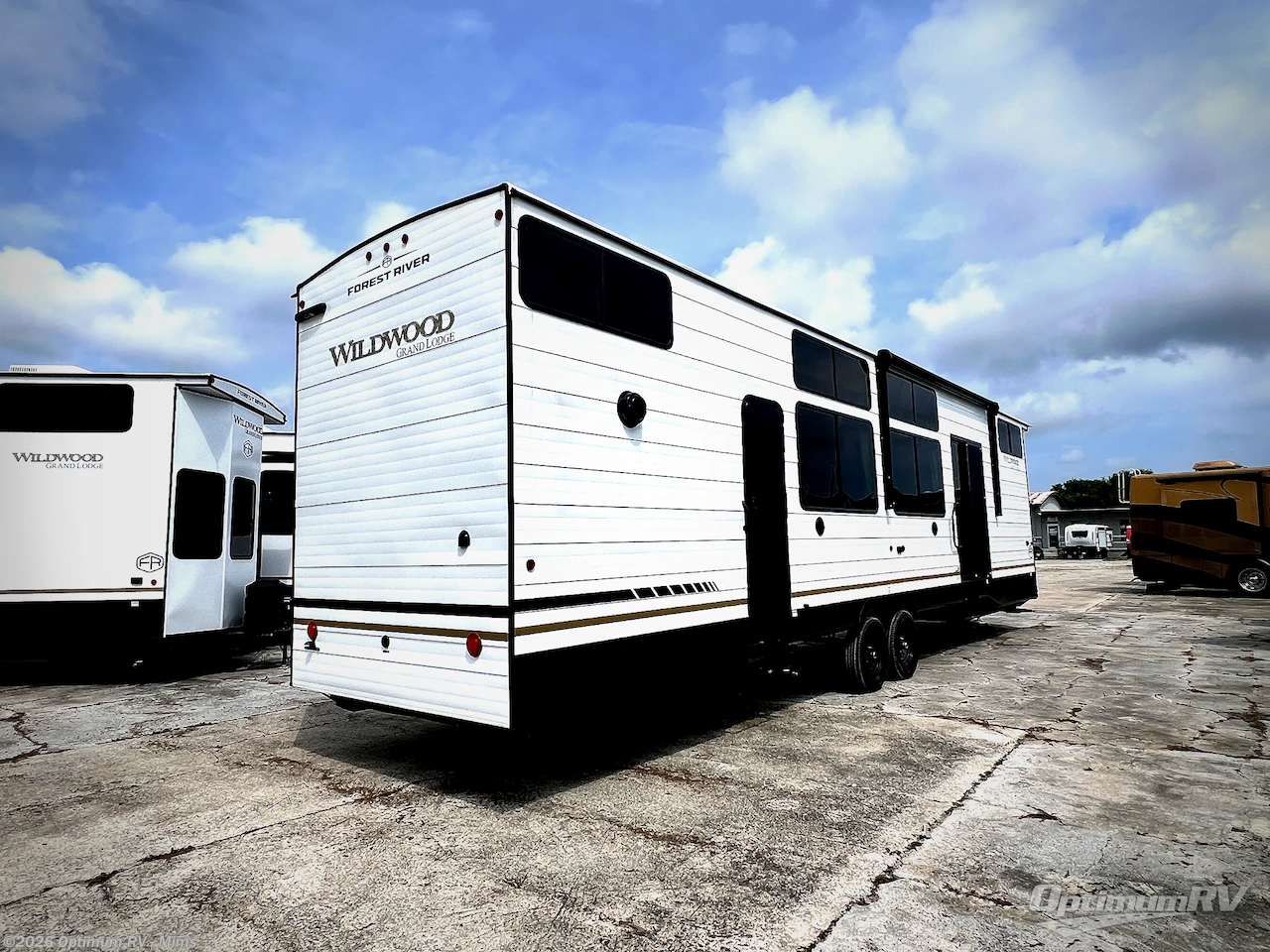 2026 Forest River Wildwood Grand Lodge 42ICE - New Destination Trailer For Sale by Optimum RV - Mims in Mims, Florida features Awning, Slideout