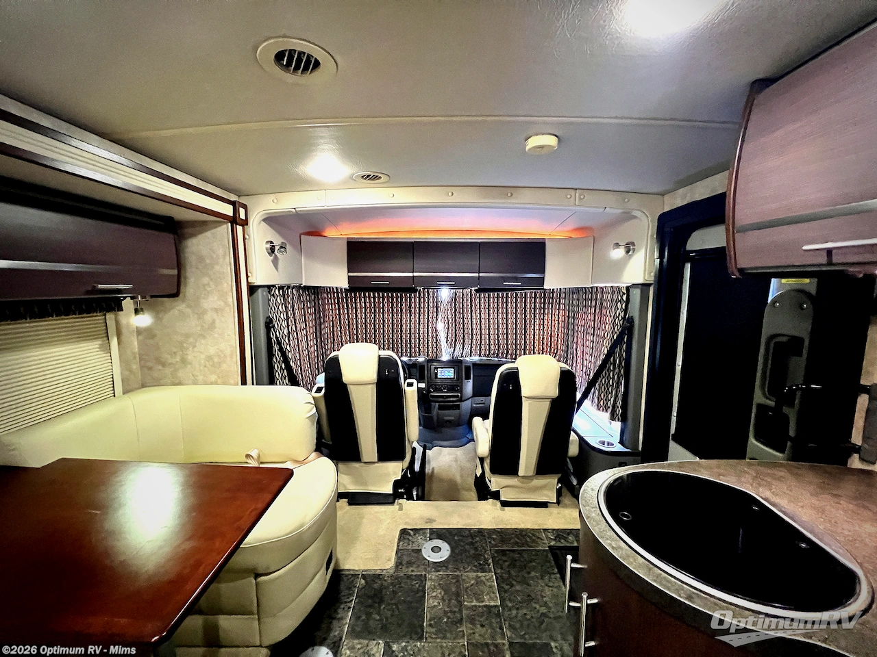 Used 2012 Itasca Reyo 25R available in Mims, Florida