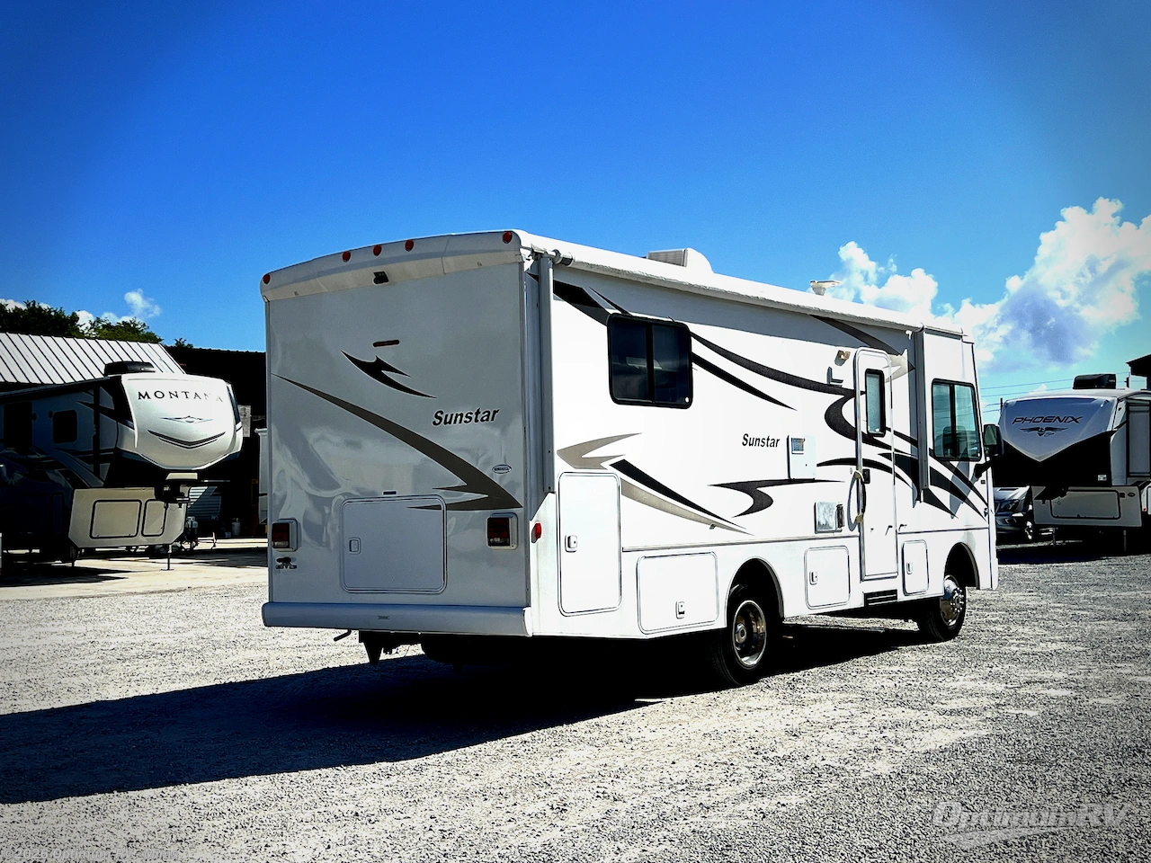 2013 Itasca Sunstar 26HE - Used Class A For Sale by Optimum RV - Mims in Mims, Florida features Slideout