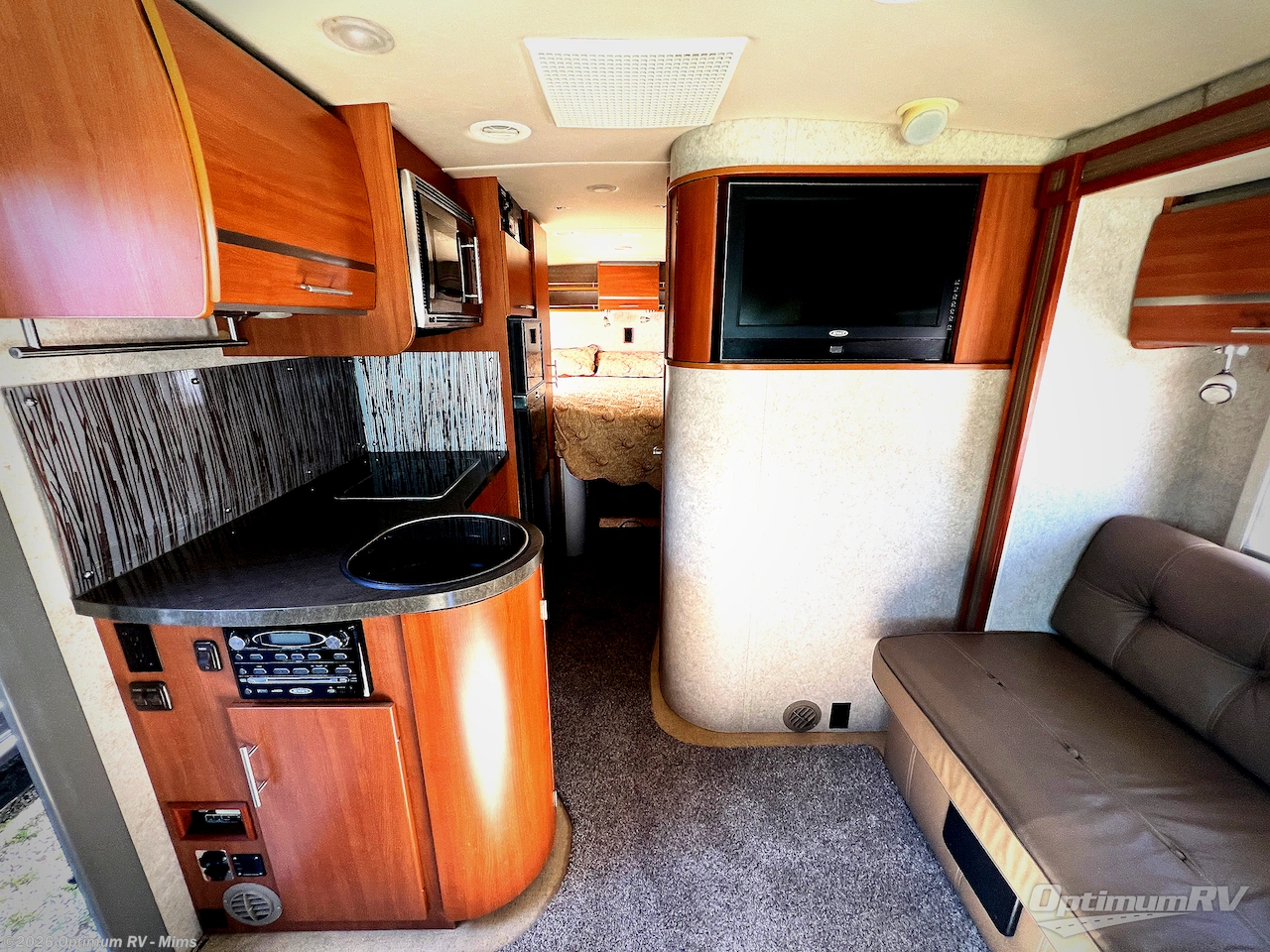 Used 2010 Winnebago Via 25T available in Mims, Florida