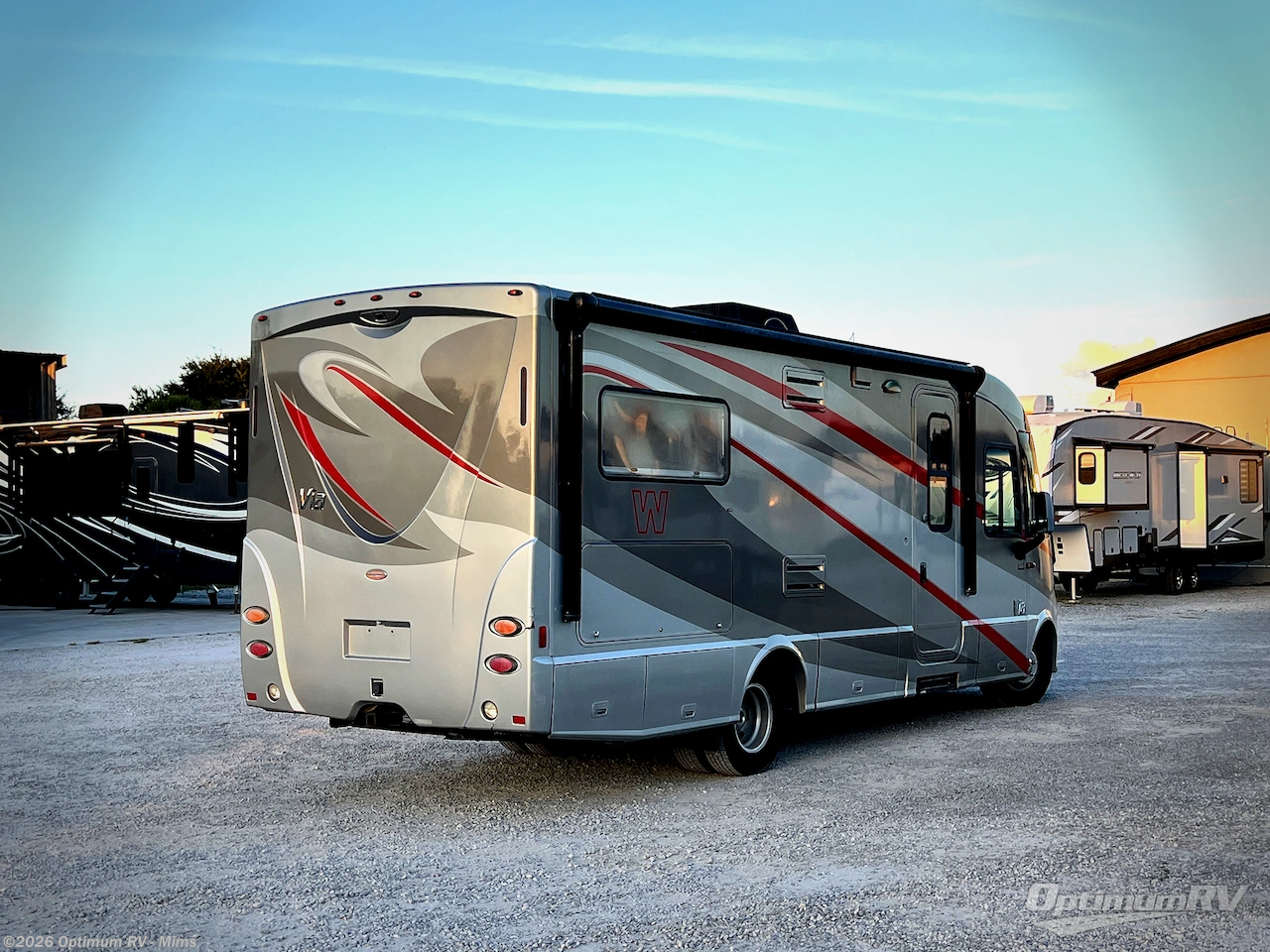 2010 Winnebago Via 25T - Used Class A For Sale by Optimum RV - Mims in Mims, Florida features Slideout