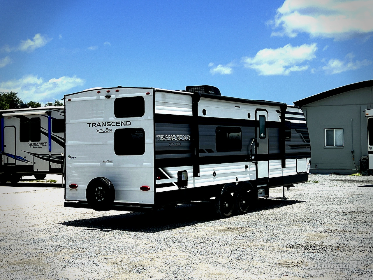 2022 Grand Design Transcend Xplor 247BH - Used Travel Trailer For Sale by Optimum RV - Mims in Mims, Florida features Awning