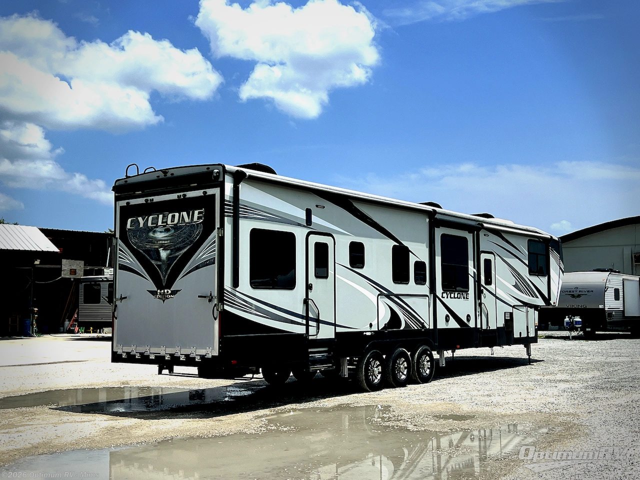 2018 Heartland Cyclone 4005 - Used Fifth Wheel For Sale by Optimum RV - Mims in Mims, Florida features Slideout