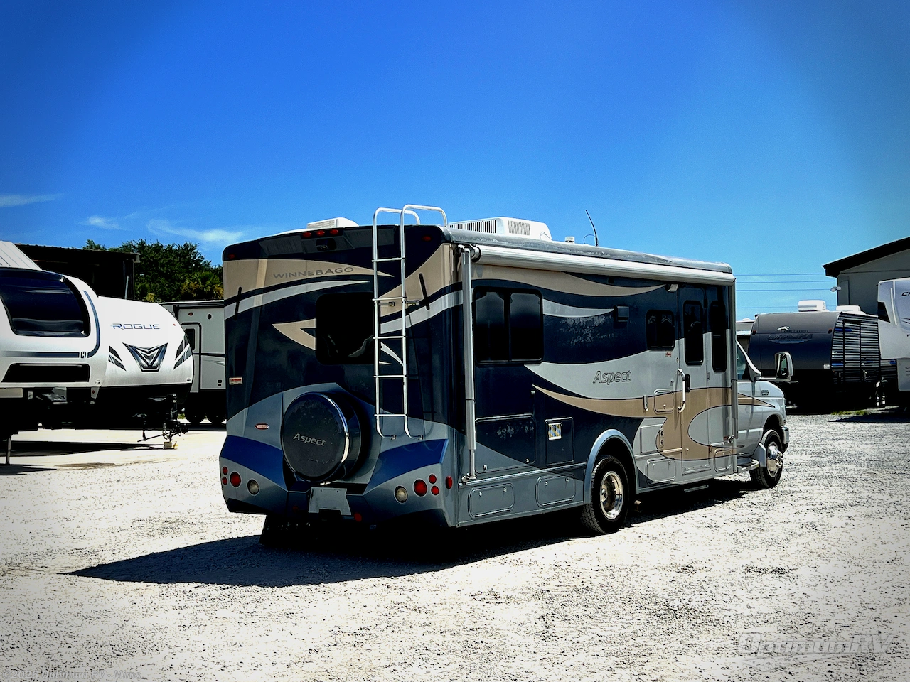 2008 Winnebago Aspect 26A - Used Class C For Sale by Optimum RV - Mims in Mims, Florida features Slideout