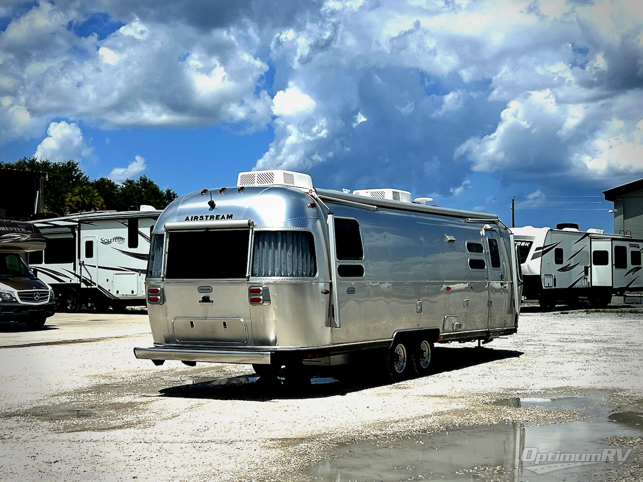 2023 Airstream Globetrotter 30RB - Used Travel Trailer For Sale by Optimum RV - Mims in Mims, Florida features Awning