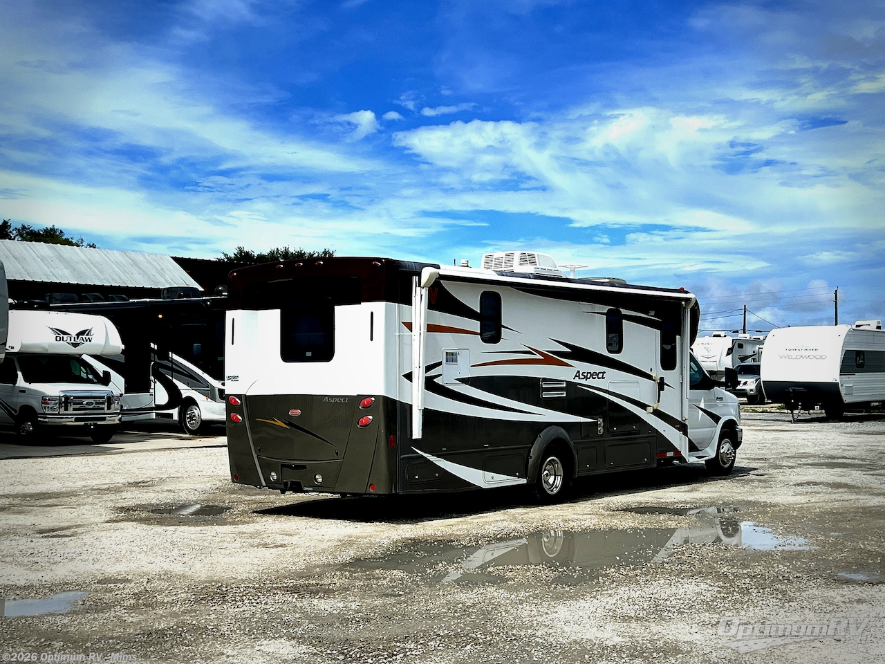2011 Winnebago Aspect 28T - Used Class C For Sale by Optimum RV - Mims in Mims, Florida