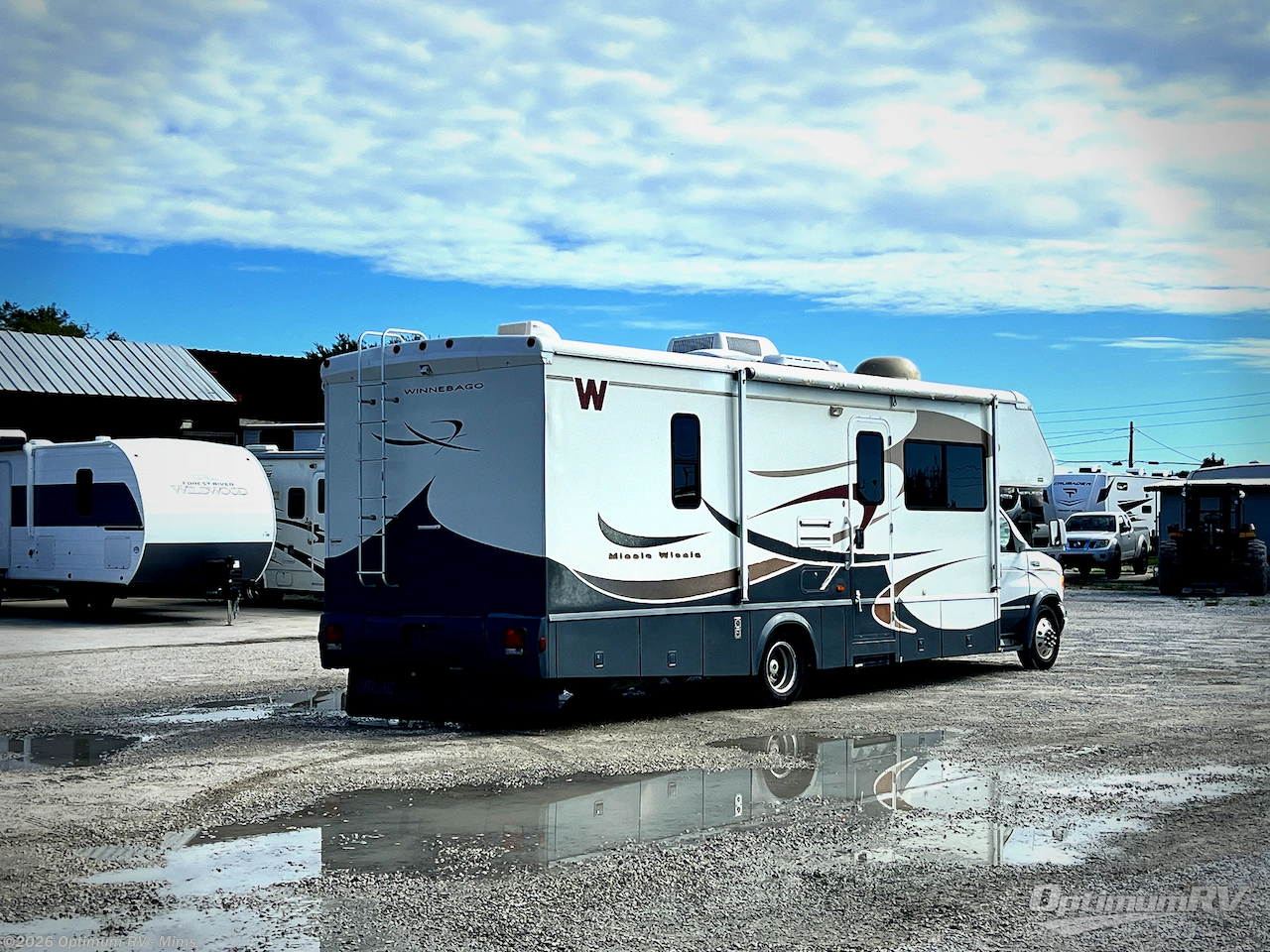 2005 Winnebago Minnie Winnie 30V - Used Class C For Sale by Optimum RV - Mims in Mims, Florida