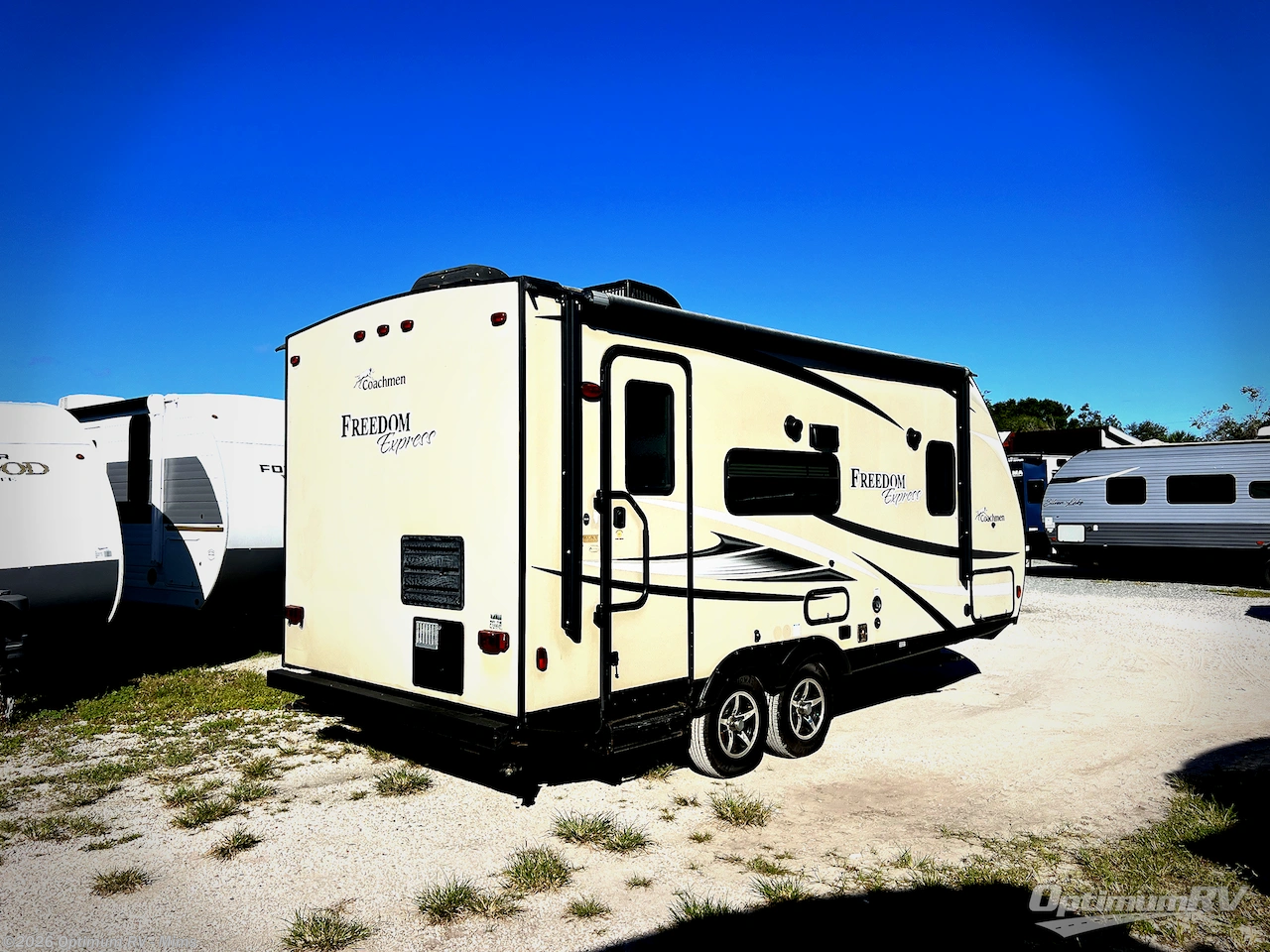 2018 Coachmen Freedom Express Ultra Lite 192RBS - Used Travel Trailer For Sale by Optimum RV - Mims in Mims, Florida features Slideout, Awning