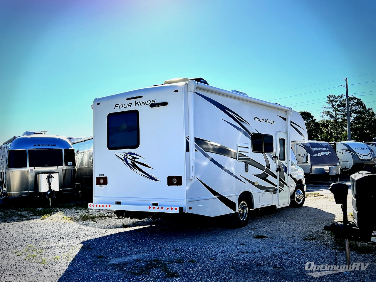 2022 Thor Four Winds 22B - Used Class C For Sale by Optimum RV - Mims in Mims, Florida features Awning, Slideout