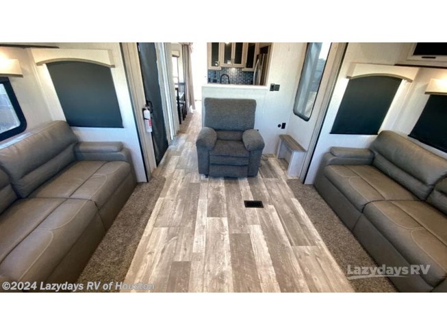 2022 Sandpiper 420FL Destination by Forest River from Lazydays RV of Houston in Waller, Texas
