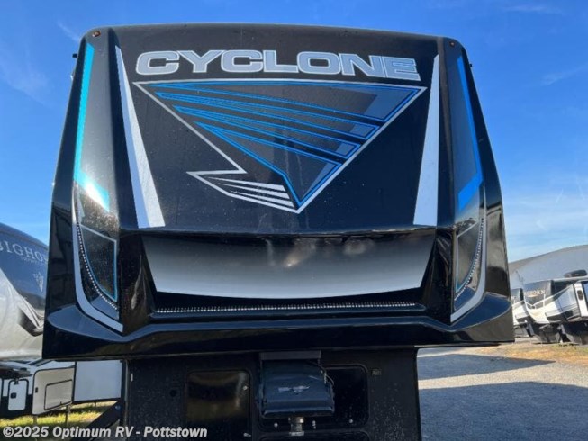 New 2023 Heartland Cyclone 4014C available in Pottstown, Pennsylvania