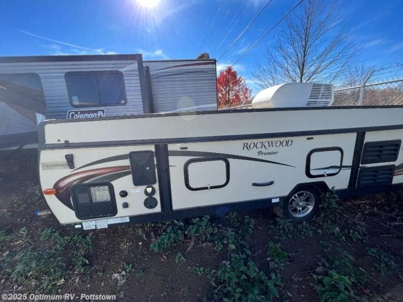 2015 Forest River Rockwood Premier 2716G RV for Sale in Pottstown, PA 19464 1GS0538A RVUSA