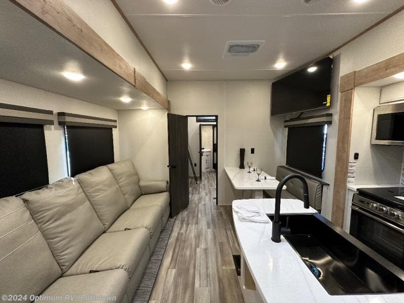 2024 Heartland Bighorn Traveler 37DB RV for Sale in Pottstown, PA 19464