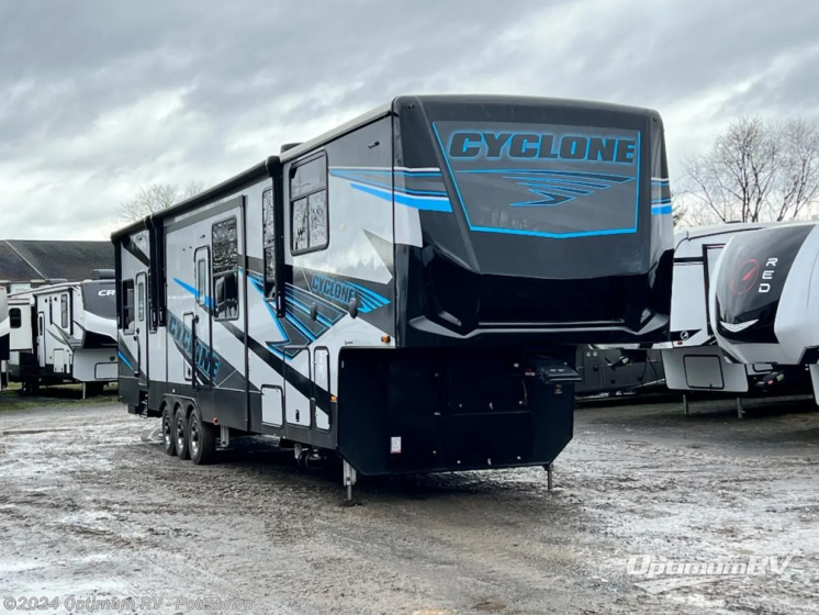 New 2024 Heartland Cyclone 4006 available in Pottstown, Pennsylvania