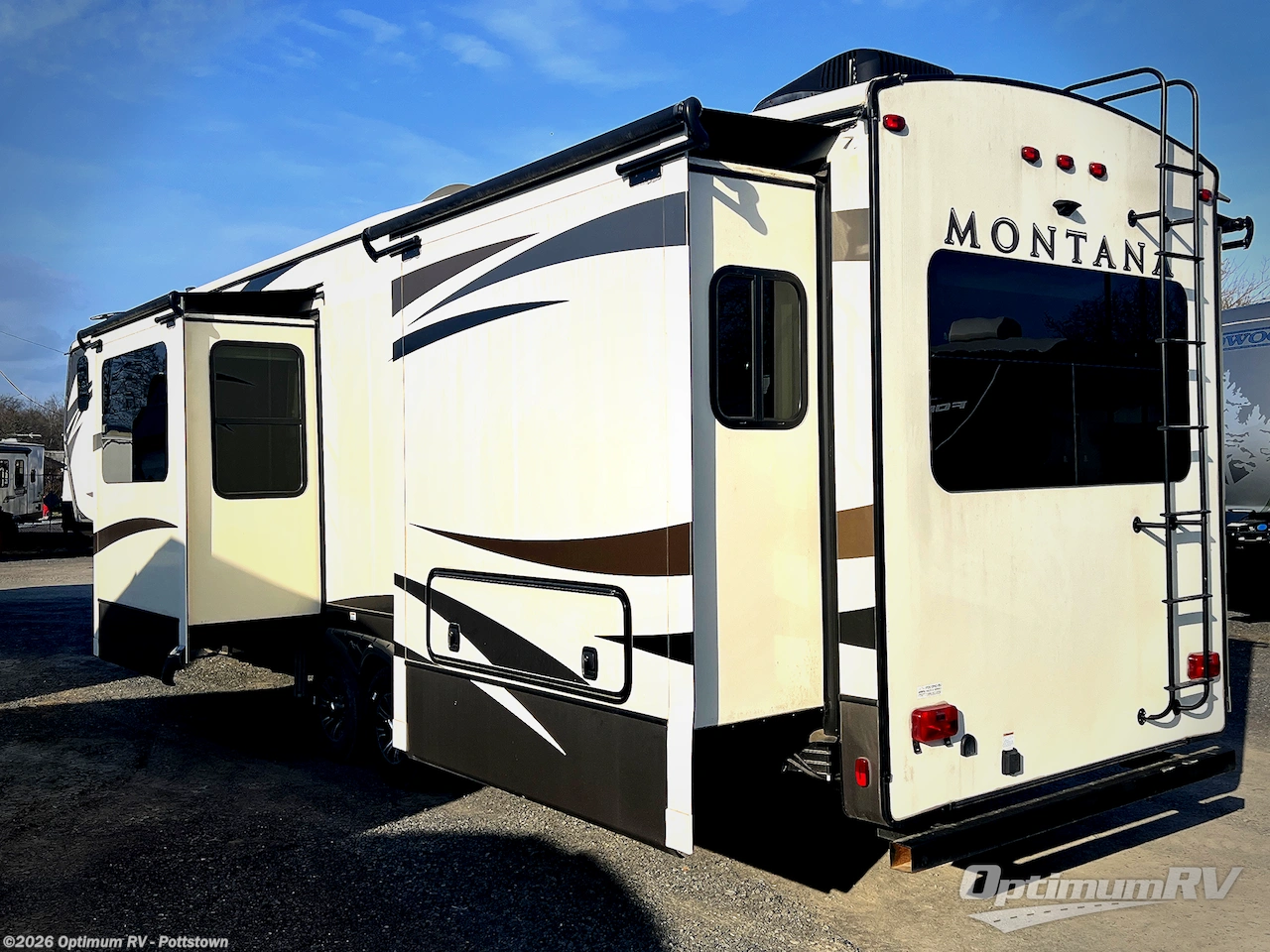 2018 Montana 3820 FK by Keystone from Optimum RV - Pottstown in Pottstown, Pennsylvania