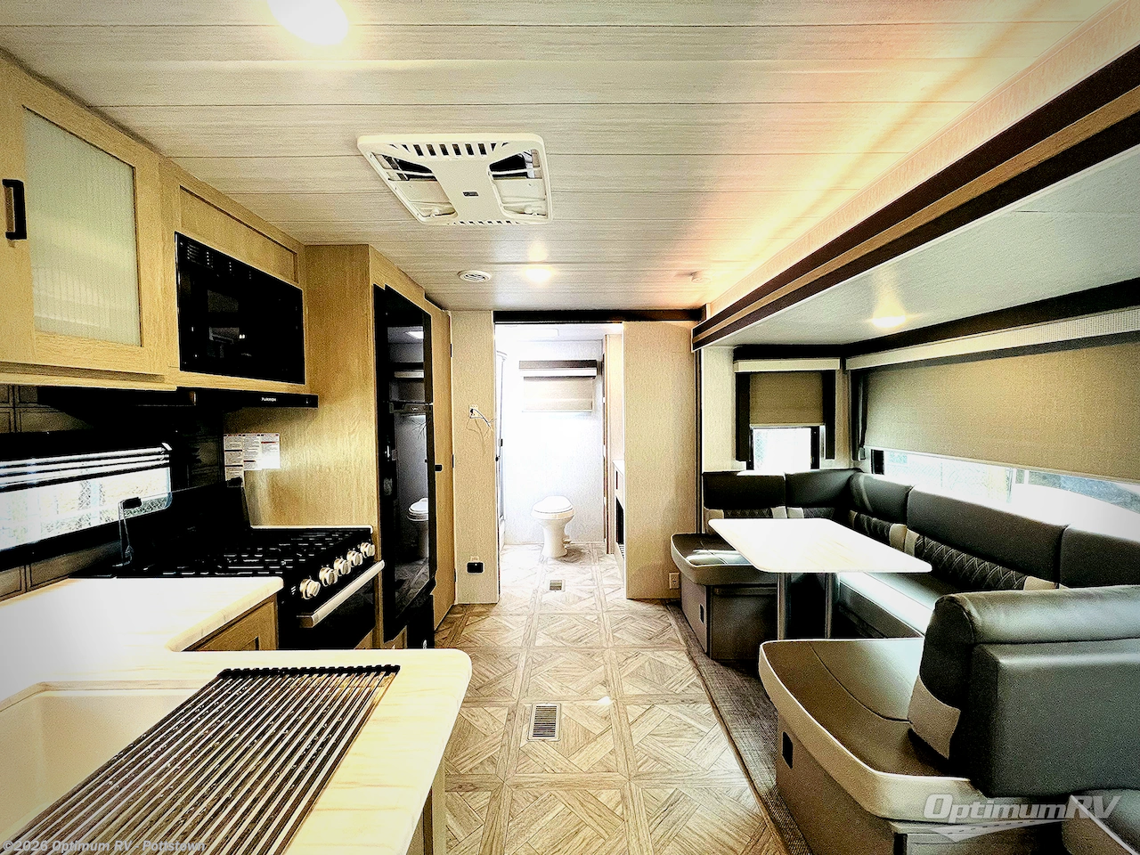 2023 Forest River Salem 26RBSX - Used Travel Trailer For Sale by Optimum RV - Pottstown in Pottstown, Pennsylvania features Slideout, Awning