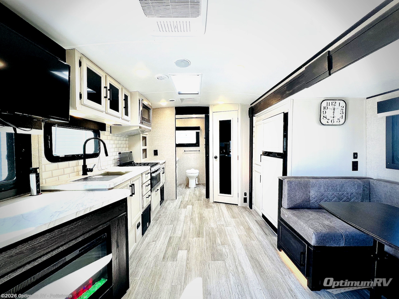 2023 Jayco White Hawk 24MRB - Used Travel Trailer For Sale by Optimum RV - Pottstown in Pottstown, Pennsylvania features Awning, Slideout