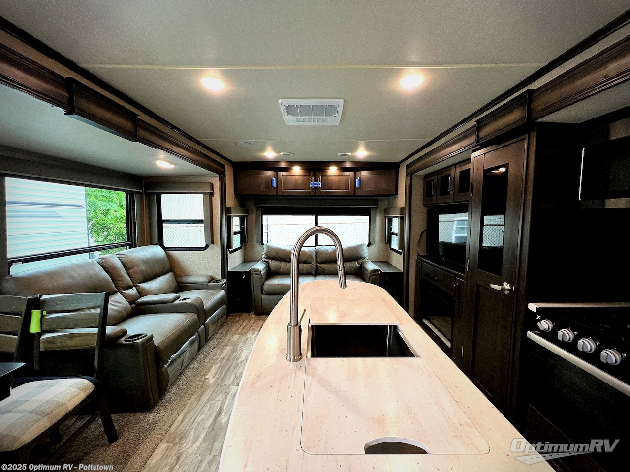 2022 Grand Design Reflection 315RLTS - Used Travel Trailer For Sale by Optimum RV - Pottstown in Pottstown, Pennsylvania features Slideout, Awning