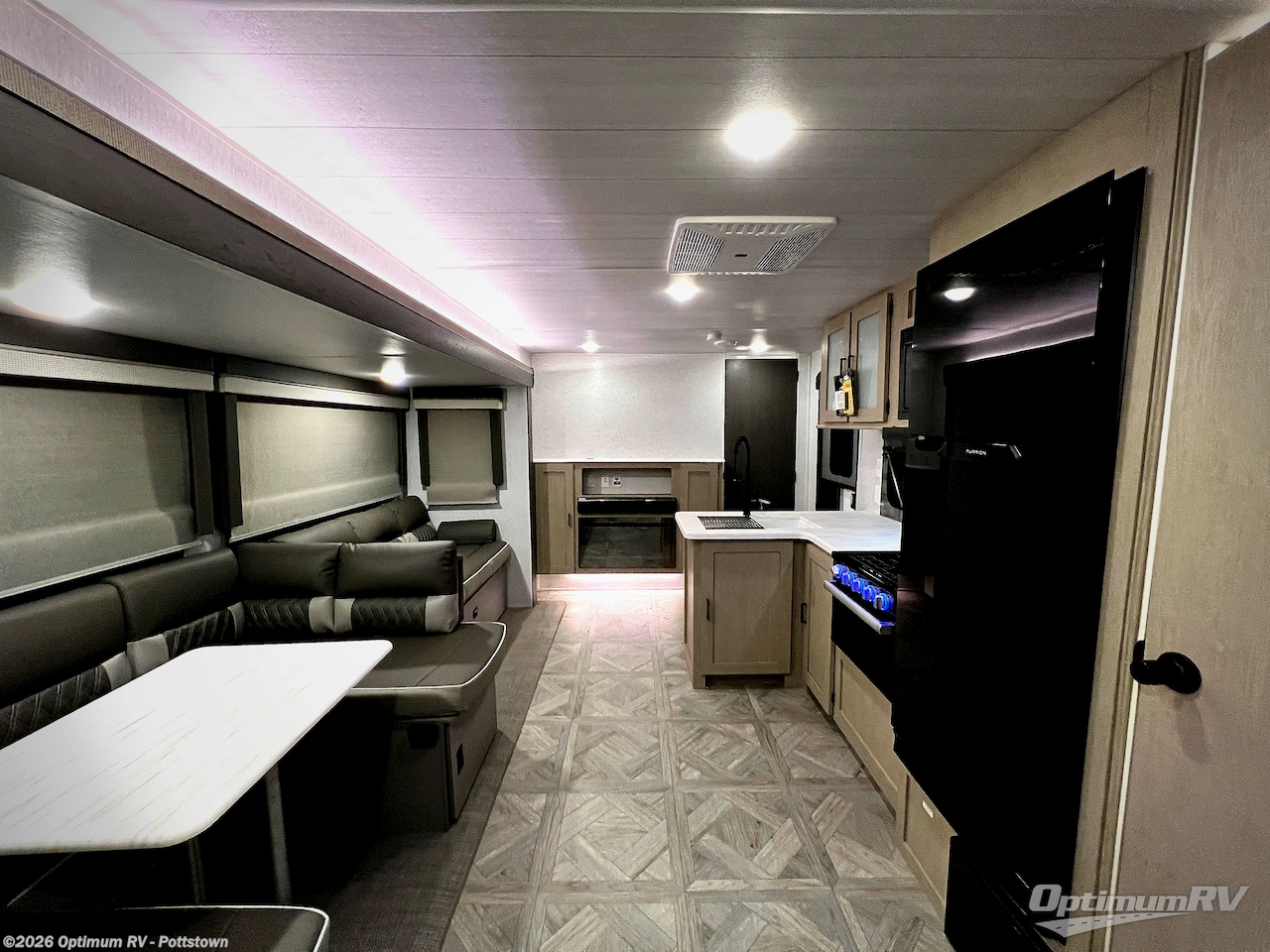 Used 2024 Forest River Wildwood 28DBUD available in Pottstown, Pennsylvania