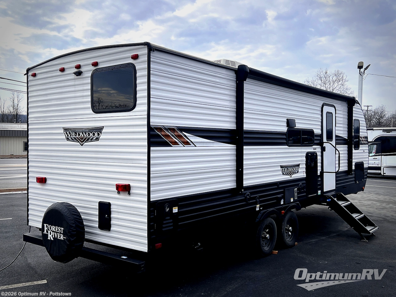 2024 Forest River Wildwood 28DBUD - Used Travel Trailer For Sale by Optimum RV - Pottstown in Pottstown, Pennsylvania features Awning, Slideout