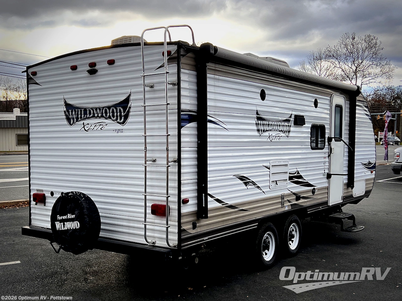 2016 Forest River Wildwood X-Lite 230BHXL - Used Travel Trailer For Sale by Optimum RV - Pottstown in Pottstown, Pennsylvania features Slideout