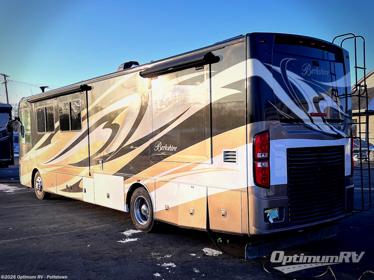 2014 Berkshire 390BH by Forest River from Optimum RV - Pottstown in Pottstown, Pennsylvania