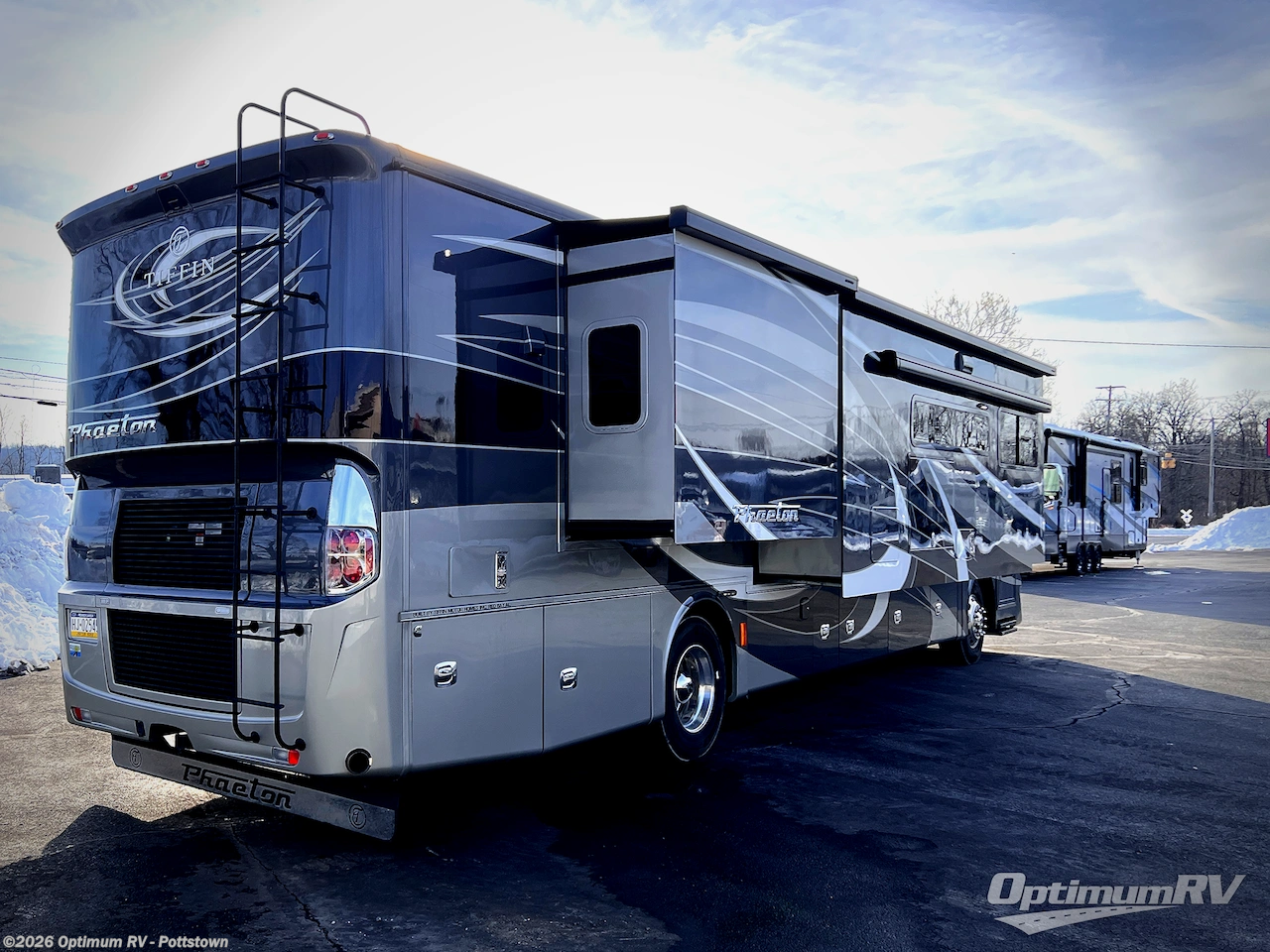 2019 Tiffin Phaeton 40 AH - Used Class A For Sale by Optimum RV - Pottstown in Pottstown, Pennsylvania features Awning, Slideout