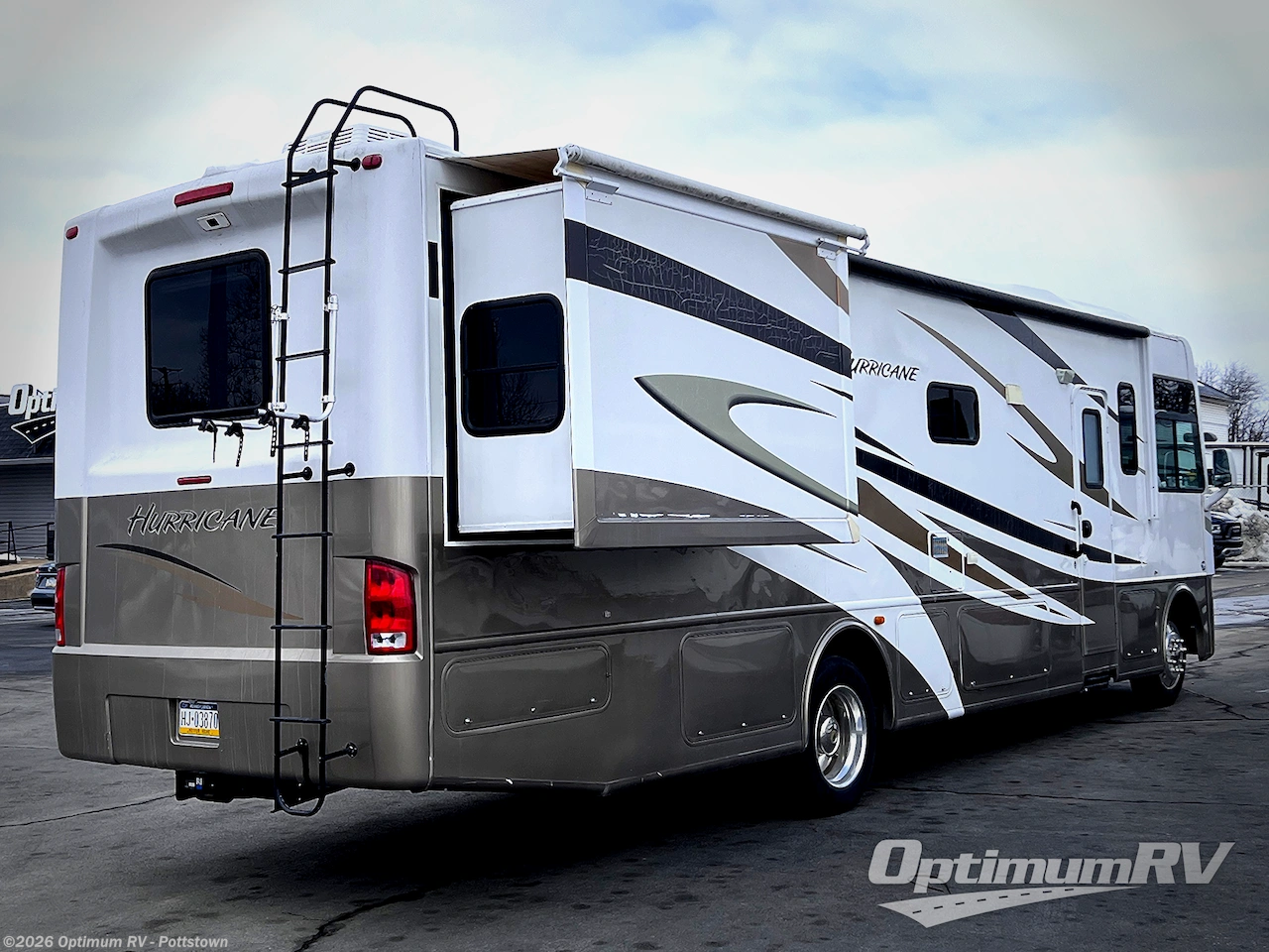 2011 Thor Hurricane 30Q - Used Class A For Sale by Optimum RV - Pottstown in Pottstown, Pennsylvania