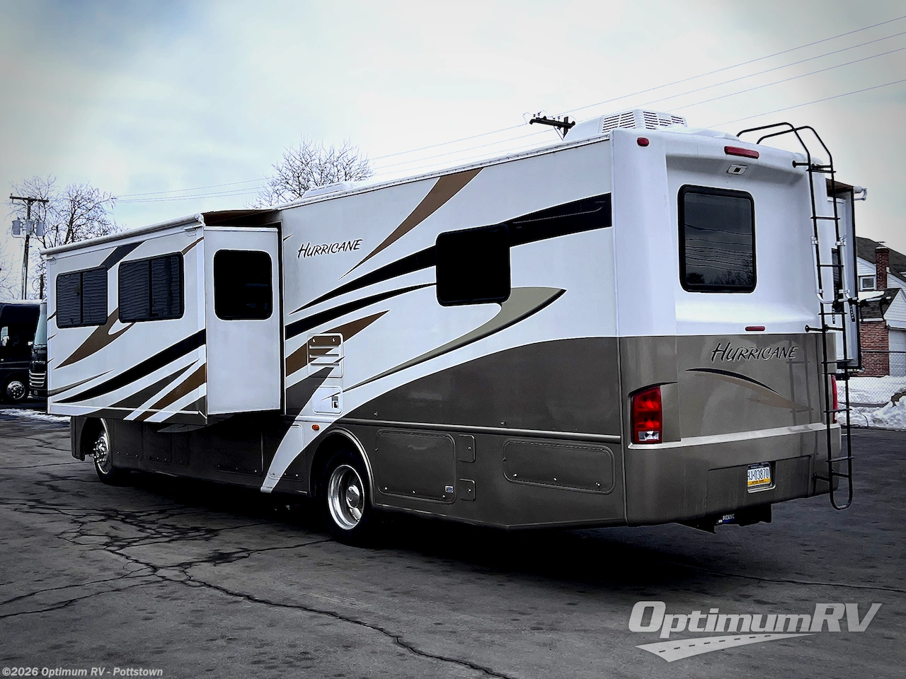 2011 Hurricane 30Q by Thor from Optimum RV - Pottstown in Pottstown, Pennsylvania