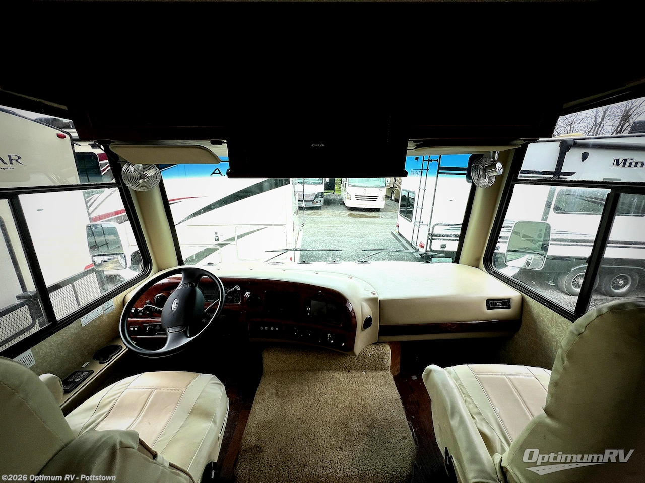 Used 2011 Thor Hurricane 30Q available in Pottstown, Pennsylvania